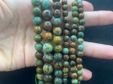 Charger l'image dans la galerie, Perles en calcédoine entre 6 et 10mm