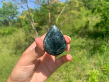 Charger l'image dans la galerie, VENDU Apatite verte 9