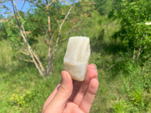 Charger l'image dans la galerie, Pierre de lune blanche brut 1