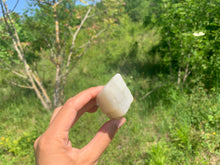 Charger l'image dans la galerie, Pierre de lune blanche brut 1