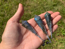 Charger l'image dans la galerie, Pendule en labradorite