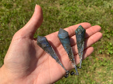 Charger l'image dans la galerie, Pendule en labradorite