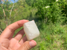 Charger l'image dans la galerie, Pierre de lune blanche brut 4