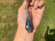 Charger l'image dans la galerie, Pendule en labradorite