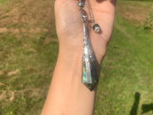 Charger l'image dans la galerie, Pendule en labradorite