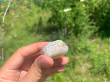 Charger l'image dans la galerie, VENDU Pierre de lune blanche brut 5