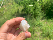 Charger l'image dans la galerie, VENDU Pierre de lune blanche brut 5