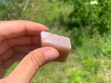 Charger l'image dans la galerie, Pierre de lune pêche brut 4