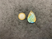 Charger l'image dans la galerie, VENDU Labradorite 22