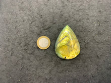 Charger l'image dans la galerie, VENDU Labradorite 25