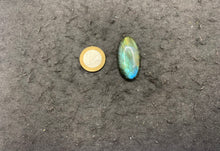 Charger l'image dans la galerie, VENDU Labradorite 38