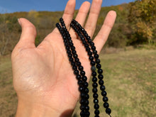 Charger l'image dans la galerie, Perles en obsidienne oeil céleste (arc-en-ciel) facettées entre 6 et 10mm