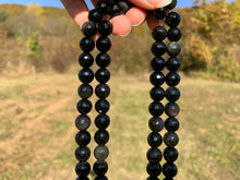 Charger l'image dans la galerie, Perles en obsidienne oeil céleste (arc-en-ciel) facettées entre 6 et 10mm