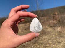 Charger l'image dans la galerie, VENDU Howlite 1