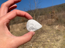 Charger l'image dans la galerie, VENDU Howlite 1