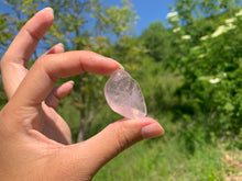 Charger l'image dans la galerie, Quartz rose, pierre roulée