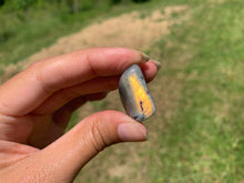 Charger l'image dans la galerie, Labradorite, pierre roulée