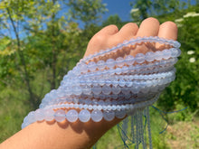 Charger l'image dans la galerie, Perles en calcédoine bleue CU, entre 4 et 10mm