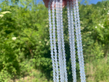 Charger l'image dans la galerie, Perles en calcédoine bleue CU, entre 4 et 10mm