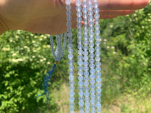 Charger l'image dans la galerie, Perles en calcédoine bleue CU, entre 4 et 10mm