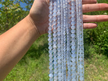 Charger l'image dans la galerie, Perles en calcédoine bleue CD, entre 4 et 10mm