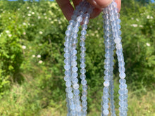 Charger l'image dans la galerie, Perles en calcédoine bleue CD, entre 4 et 10mm