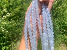 Charger l'image dans la galerie, Perles en calcédoine bleue CD, entre 4 et 10mm