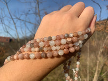 Charger l'image dans la galerie, Perles en pierre de lune multicolore entre 6 et 8mm PLMU