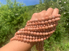 Charger l'image dans la galerie, Perles en microcline entre 6 et 10mm