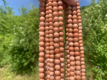 Charger l'image dans la galerie, Perles en microcline entre 6 et 10mm