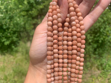 Charger l'image dans la galerie, Perles en microcline entre 6 et 10mm