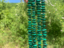 Charger l'image dans la galerie, Perles en malachite, 10-12mm