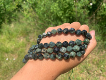 Charger l'image dans la galerie, Perles en jaspe kambaba forme diamant, entre 6 et 10mm