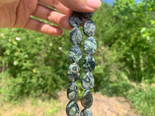 Charger l'image dans la galerie, Perles en jaspe kambaba, goutte