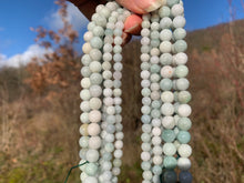 Charger l'image dans la galerie, Perles en jade jadéite entre 6 et 8mm
