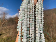 Charger l'image dans la galerie, Perles en jade jadéite entre 6 et 8mm