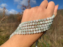 Charger l'image dans la galerie, Perles en jade jadéite entre 6 et 8mm