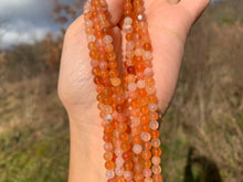 Charger l'image dans la galerie, Perles en agate du Botswana entre 4 et 12mm