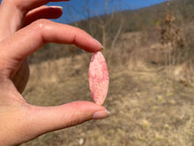 Charger l'image dans la galerie, VENDU Rhodochrosite 1