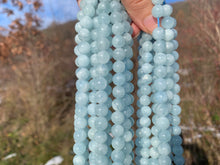 Charger l'image dans la galerie, Perles en aigue-marine entre 6 et 8mm AMD