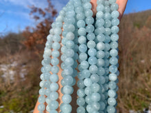 Charger l'image dans la galerie, Perles en aigue-marine entre 6 et 8mm AMD