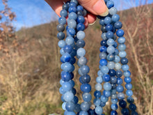 Charger l'image dans la galerie, Perles en aventurine bleue entre 4 et 12mm