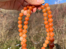 Charger l'image dans la galerie, Perles en aventurine orange entre 4 et 12mm