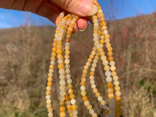Charger l'image dans la galerie, Perles en aventurine jaune entre 4 et 12mm