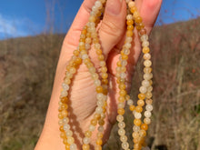 Charger l'image dans la galerie, Perles en aventurine jaune entre 4 et 12mm