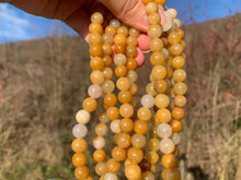 Charger l'image dans la galerie, Perles en aventurine jaune entre 4 et 12mm