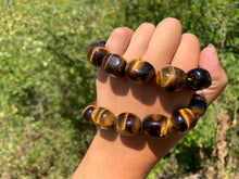 Charger l'image dans la galerie, Perles en oeil de tigre, galet de taille moyenne