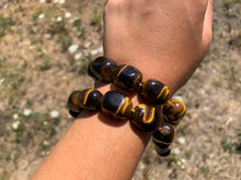 Charger l'image dans la galerie, Perles en oeil de tigre, galet de taille moyenne