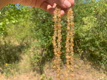 Charger l'image dans la galerie, Perles en quartz rutile, forme chips
