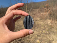 Charger l'image dans la galerie, VENDU Tourmaline Noire Druzy 6